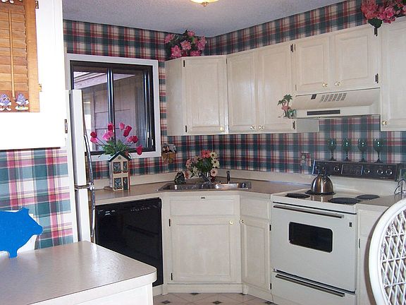 Full Kitchen with Refinished Cabinetry