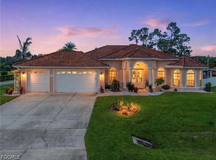 2606 E 9th St, Lehigh Acres, FL 33936