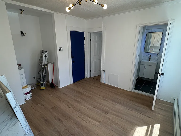 14 Crown St #2W — Photo 7