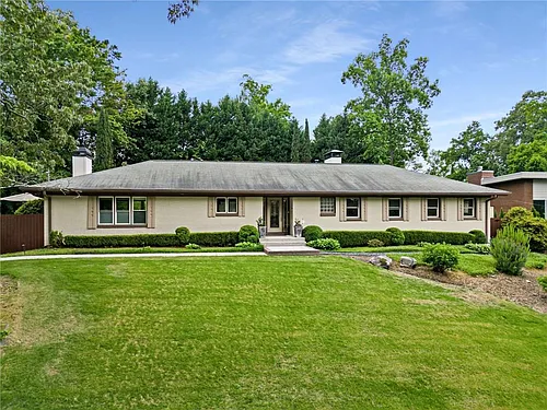 994 Citadel Dr NE Photo 1