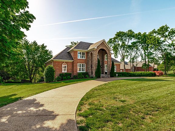 2nd image of 137 Mimosa Dr