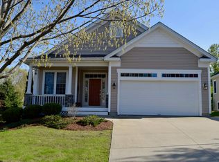 25 Fieldstone Dr, South Burlington, VT 05403