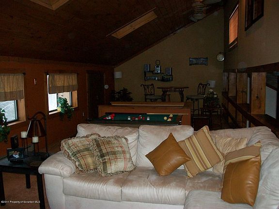 4th image of 969 Briar Ln