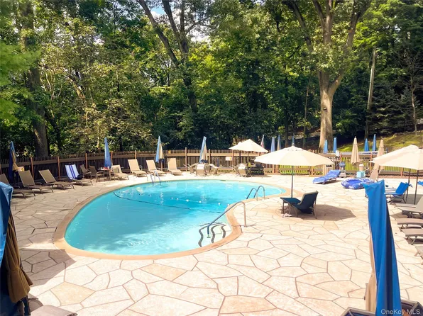 1 David Lane #8B, Yonkers, NY 10701
