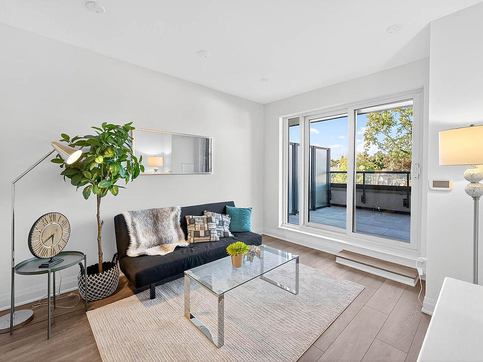 1st image of 700 Sheppard Ave W #211