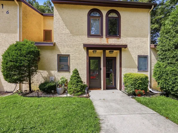 2 Steamboat Ct #2, Absecon, NJ 08205
