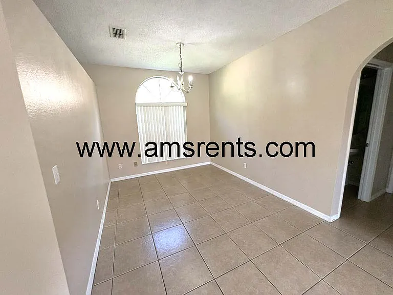 2404 Condado Ct — Photo 6