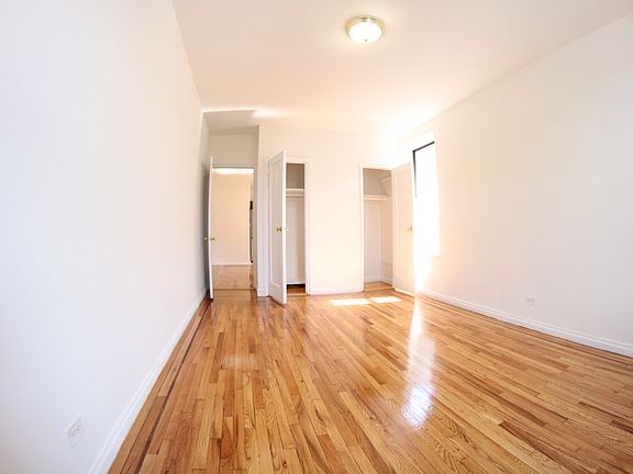 5th image of 1185 Morris Ave #7A