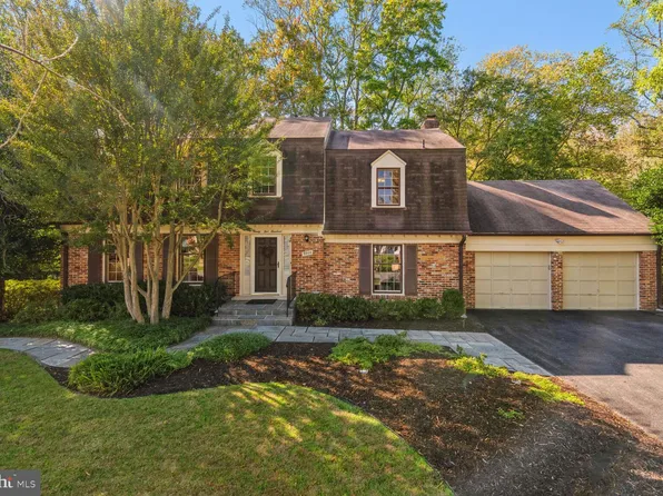 9500 Falls Bridge Ln, Rockville, MD 20854