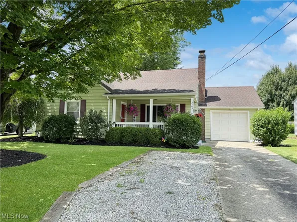 3105 Estates Cir, Youngstown, OH 44511