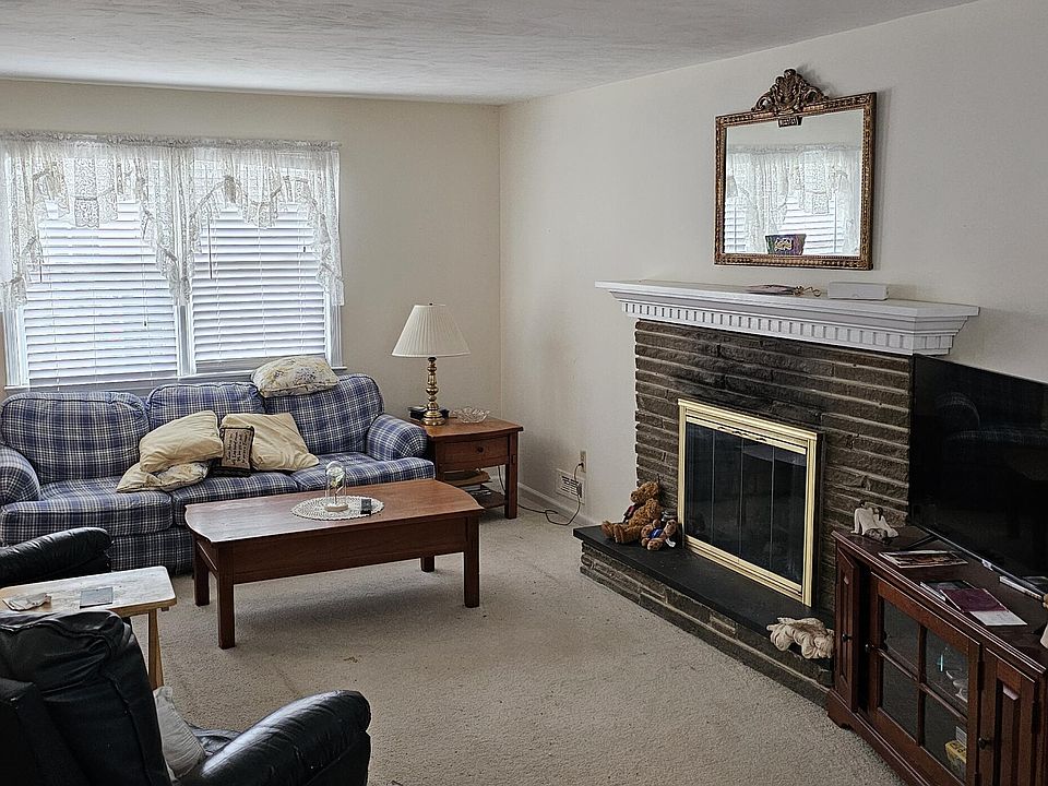 2nd image of 70 Lewis Lane
