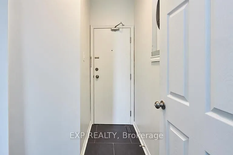 331 Catherine St #C — Photo 10