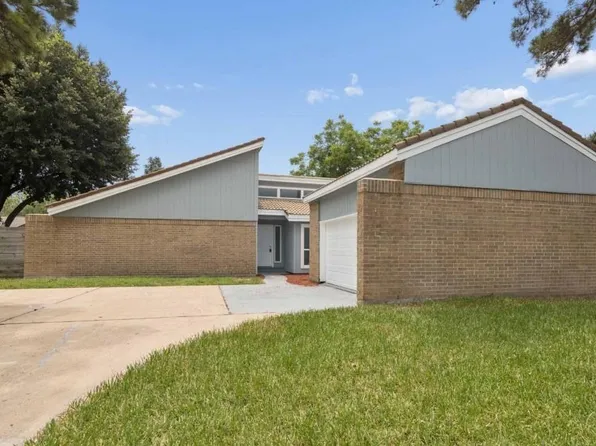 3807 Saratoga Dr, Houston, TX 77088