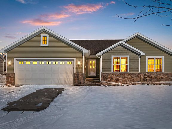 3rd image of 4882 Isabella Cir