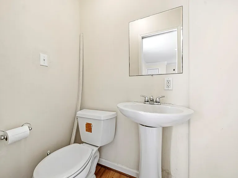 11730 Denise Dr — Photo 40