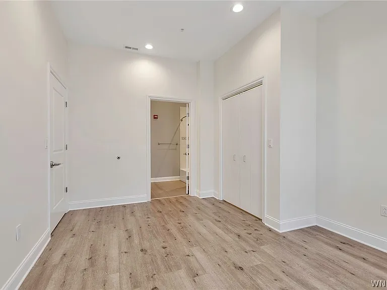 251 Main St #404 — Photo 18