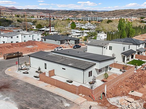 5th image of 1068 E Coyote Crest Dr