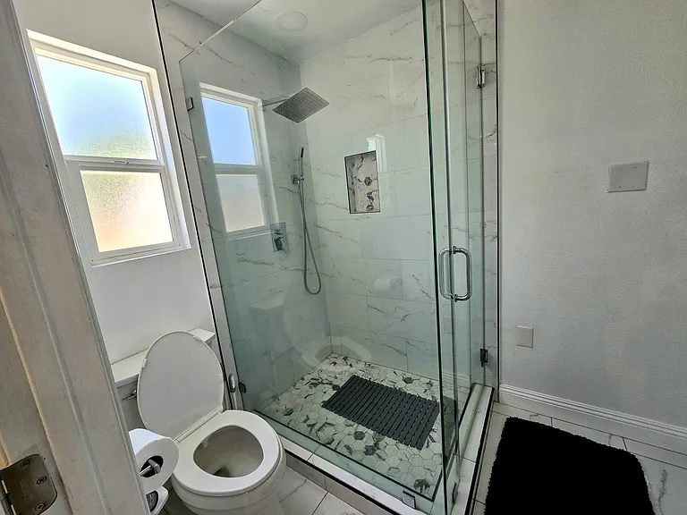 2548 E Wilson Ave — Photo 146