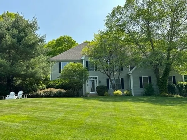 3 Heaton Pl, Wrentham, MA 02093