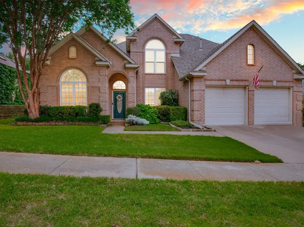 3813 Cherokee Dr, Bedford, TX 76021