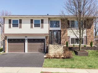 4605 Brigantine Ln, Hoffman Estates, IL 60192