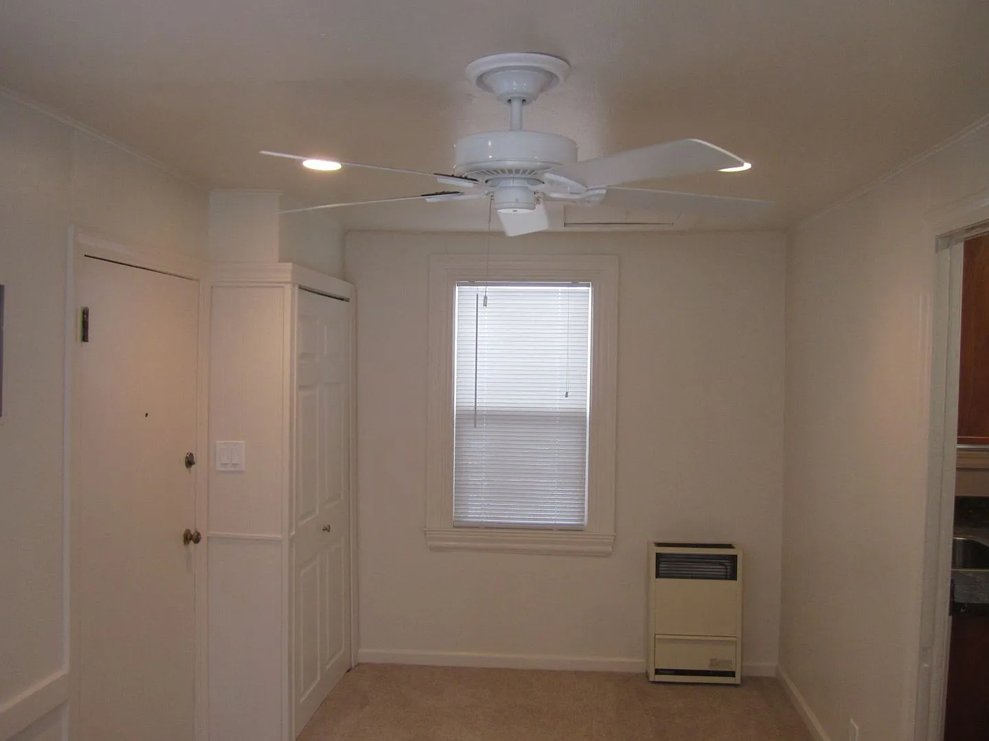 452 S 3rd Street — Photo 2