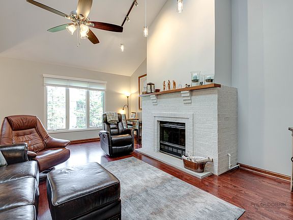 5th image of 722 Ascot Ct #103A