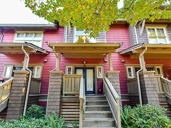 675 Park Cres #112, New Westminster, BC V3L 5W4