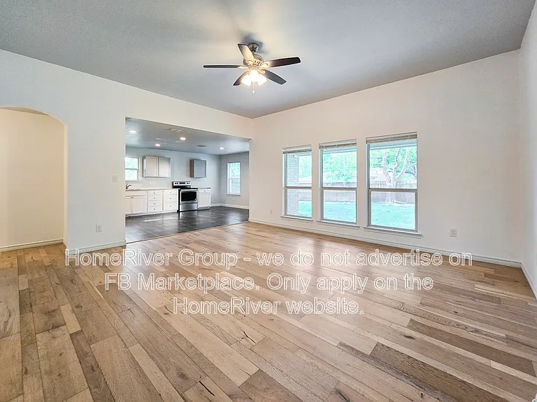 440 Pecan Dr — Photo 3