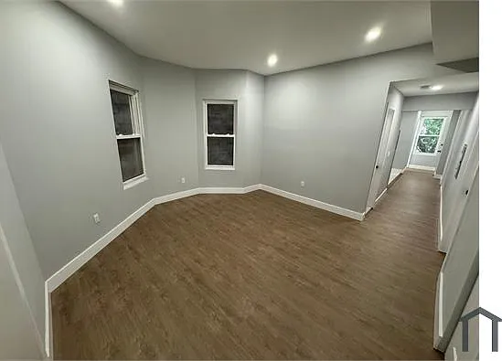 9 Williams St #2 — Photo 4