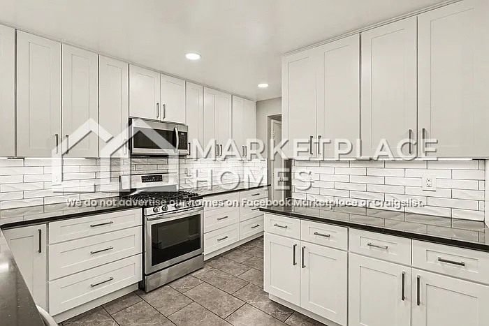 1220 E Square Lake Rd — Photo 9