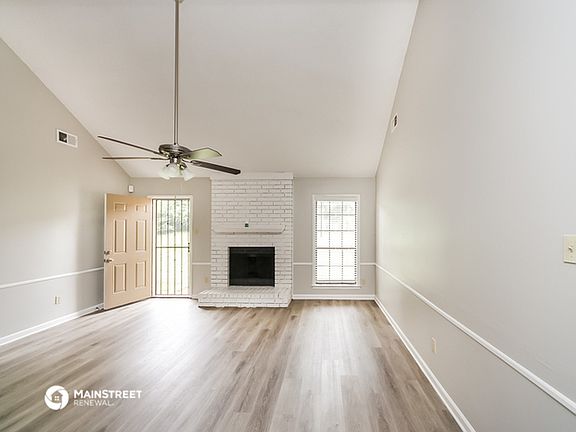 3rd image of 4332 Breeds Hill Dr
