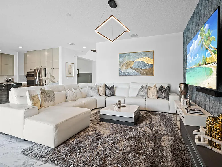 8599 Tower Bridge Ct — Photo 12