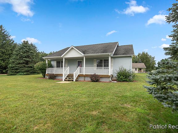 5th image of 8360 Peninsula Dr W