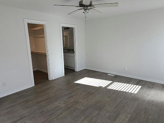 2nd image of 4901 Green River Rd #322