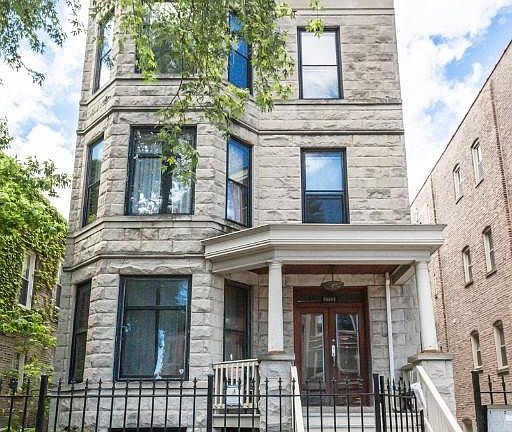 3rd image of 2722 N Monticello Ave #214