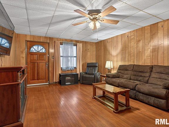 5th image of 1123 E Miller St