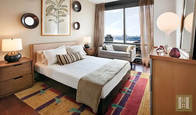 Rented by Halstead Real Estate | media 20