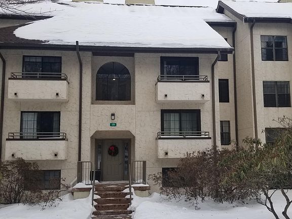 2nd image of 19 Midlake Dr #302C