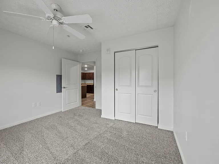 Whispering Creek Apartments — Photo 26