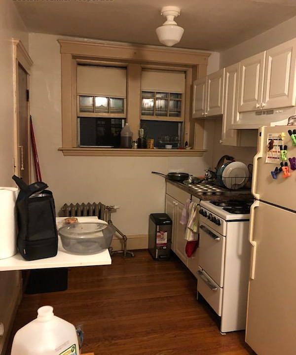 1st image of 200 Presidents Ln APT 4