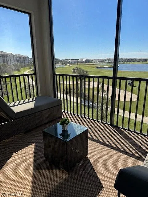 2 bed, 2.0 bath, 1154 sqft, $2,395 — Photo 2