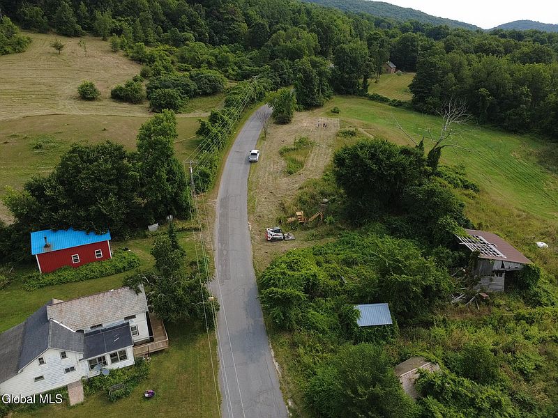 5th image of 5 Herrington Hill Road