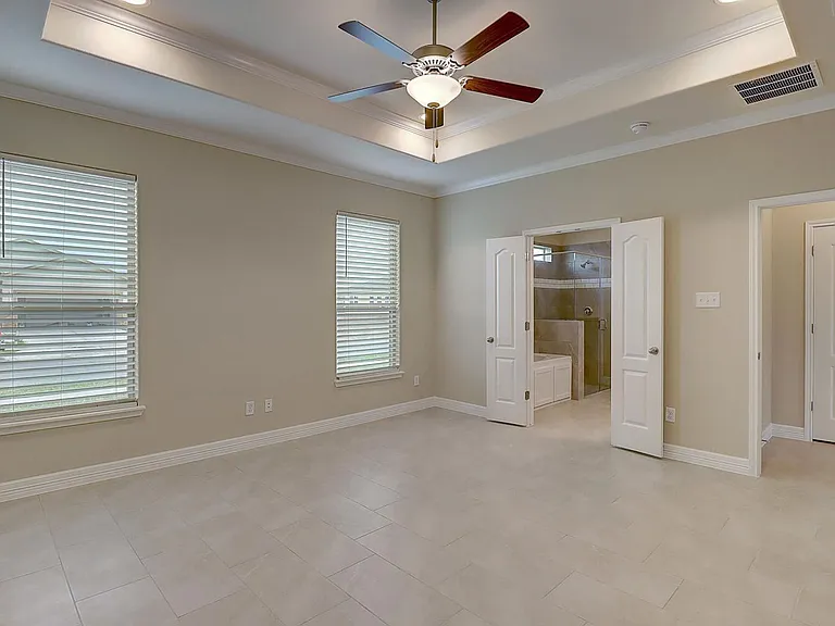 2202 Crystal Bay Dr — Photo 25