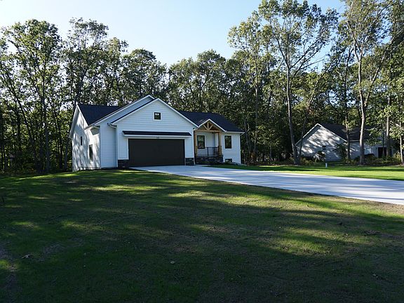 3rd image of 245 W Towering Oaks Cir