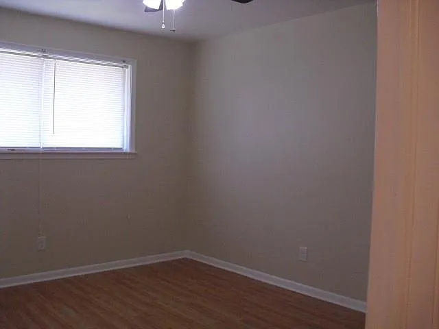 208 Pink St — Photo 10