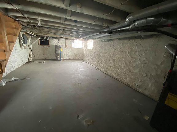 5th image of 880 E Whittier St #473682