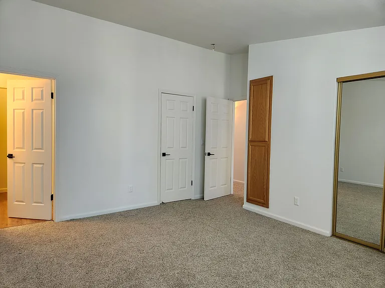 539 Torrey Pine Ln — Photo 16