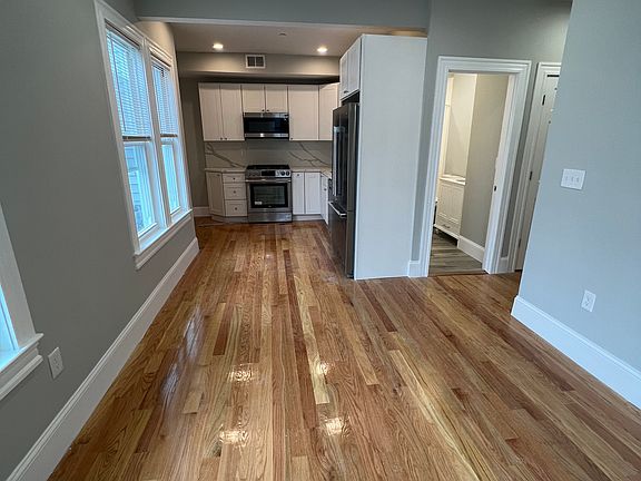 5th image of 72 Pearl St #2
