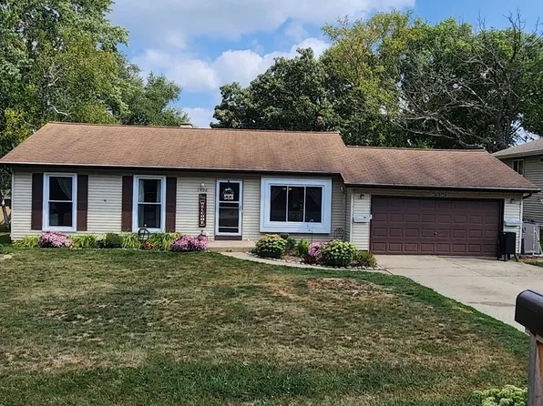 1408 Woodland Ln, McHenry, IL 60051